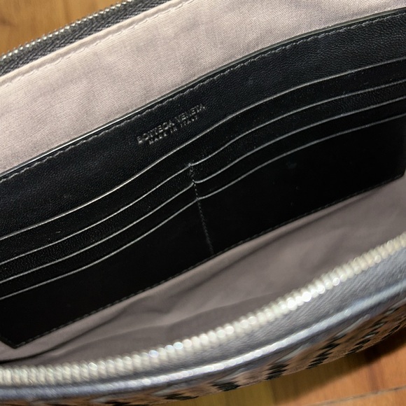 Authentic Bottega Veneta Intrecciato Leather Pouch - Picture 10 of 13